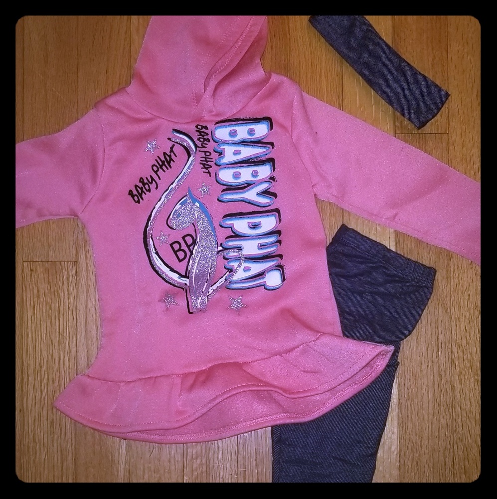 BNWT, BABY SIZE 2T BABY PHAT OUTFIT